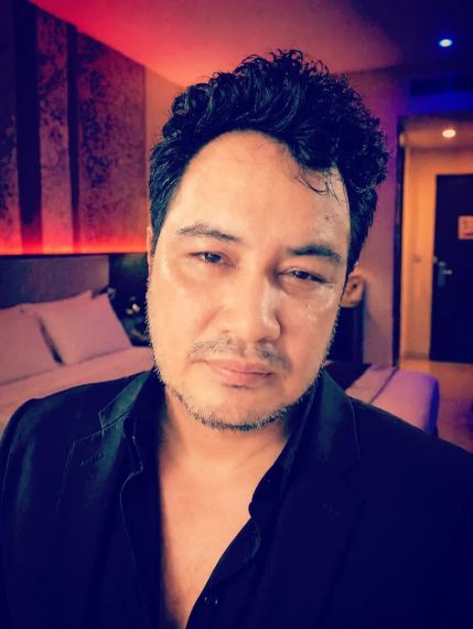 แชท หากิ๊ก, โสด  ที่อยู่ กรุงเทพมหานคร
