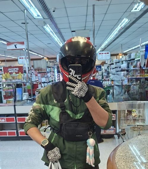 chat chat, hangout  from Bangkok