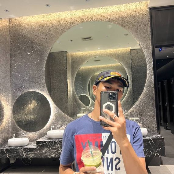 แชท หาเพื่อนคุย, โสด 