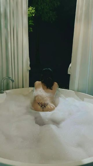 แชท หาเพื่อนคุย, โสด