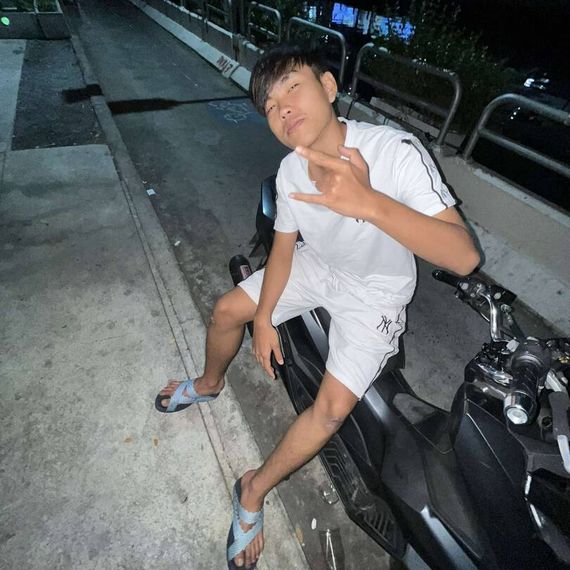 แชท หาเพื่อนคุย, โสด 
