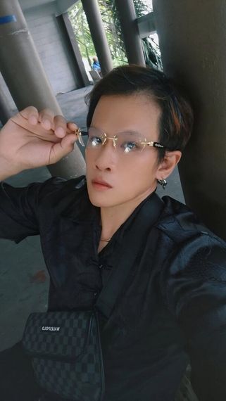 chat find love, chat  from Bangkok
