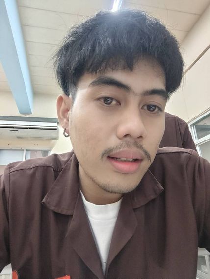 chat looking for friends  from Pathum Thani