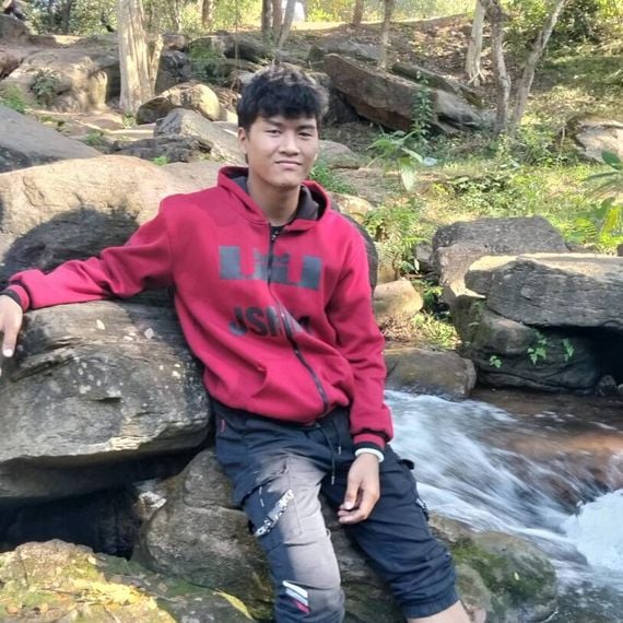 แชท หาเพื่อนคุย, โสด ที่อยู่ สกลนคร
