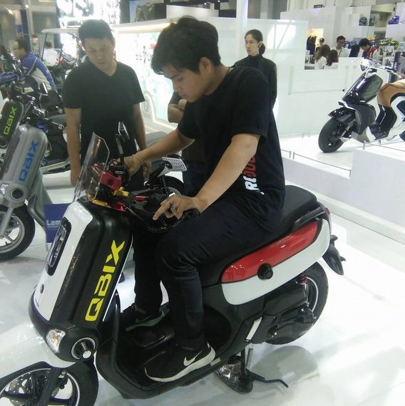 แชท หาเพื่อนคุย, โสด 