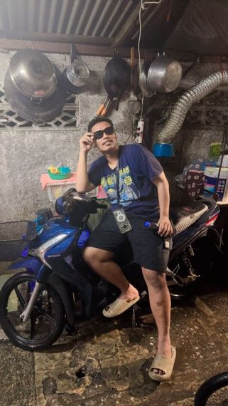 chat single from Bangkok
