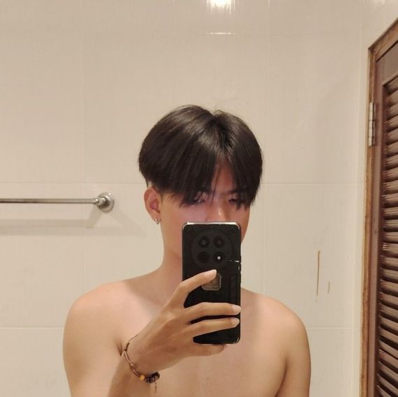 chat find line friends, camera chat  from Bangkok