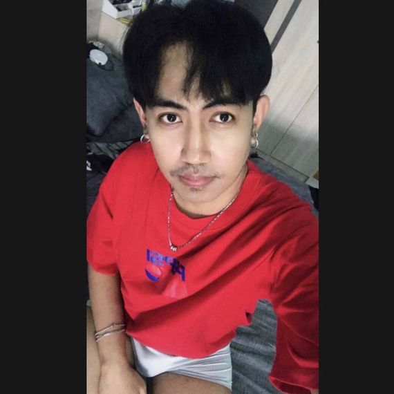 แชท หากิ๊ก, โสด  ที่อยู่ กรุงเทพมหานคร