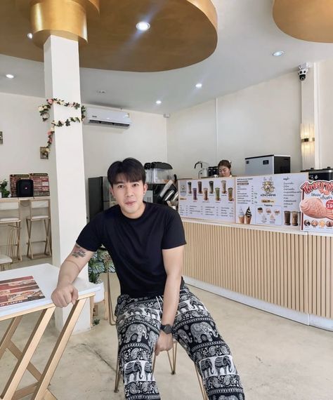 แชท โสด  ที่อยู่ กรุงเทพมหานคร