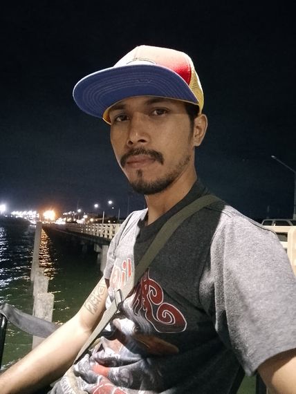 chat looking for friends  from Samut Prakarn