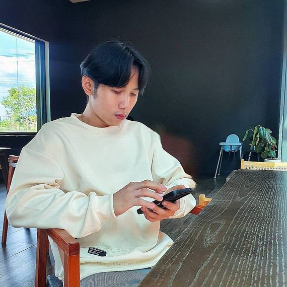 แชท หากิ๊ก  ที่อยู่ กรุงเทพมหานคร