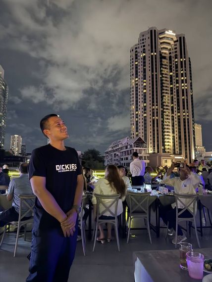 แชท หาเพื่อนเที่ยว  ที่อยู่ กรุงเทพมหานคร