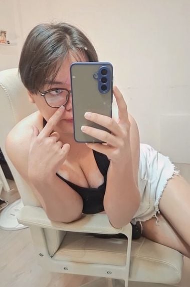 chat looking for friends from Pathum Thani