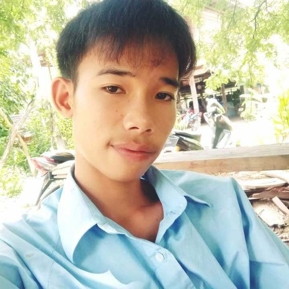 แชท หากิ๊ก, โสด  ที่อยู่ กรุงเทพมหานคร