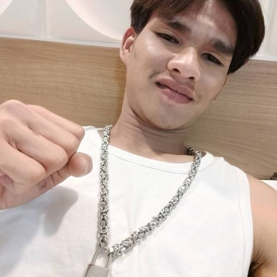 แชท โสด  ที่อยู่ กรุงเทพมหานคร