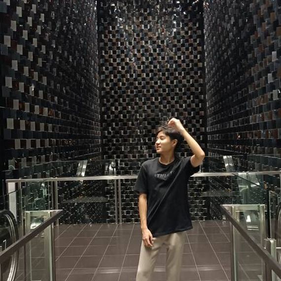 แชท หาเพื่อนเที่ยว  ที่อยู่ กรุงเทพมหานคร