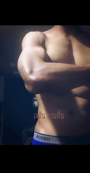 แชท หาเพื่อนคุย, หากิ๊ก 