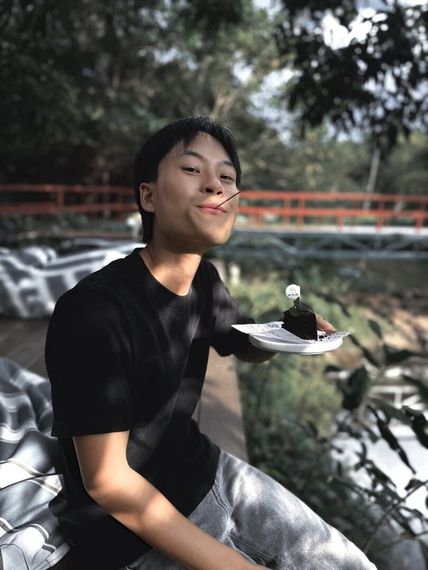 chat looking for friends  from Surat Thani