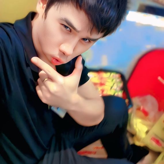 chat find love, chat  from Bangkok