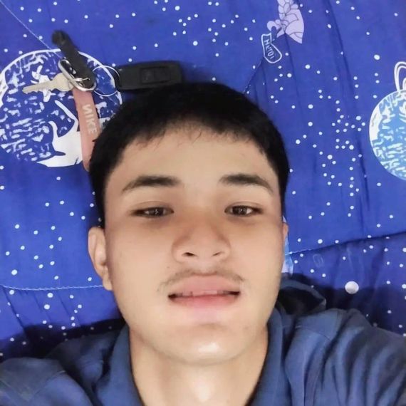 แชท หากิ๊ก  ที่อยู่ กรุงเทพมหานคร