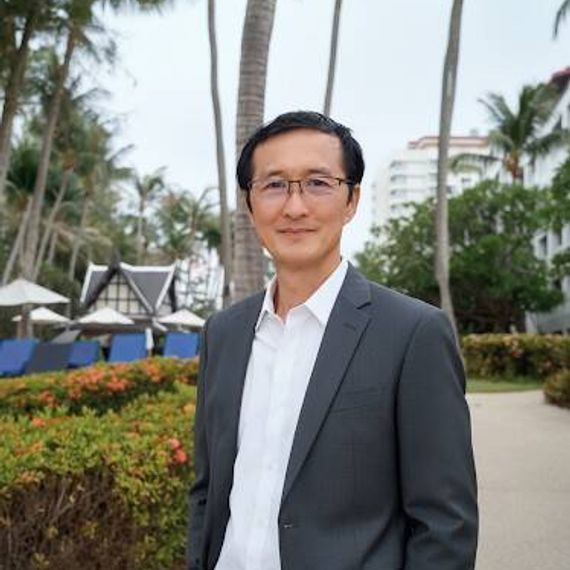 แชท หากิ๊ก, โสด  ที่อยู่ กรุงเทพมหานคร