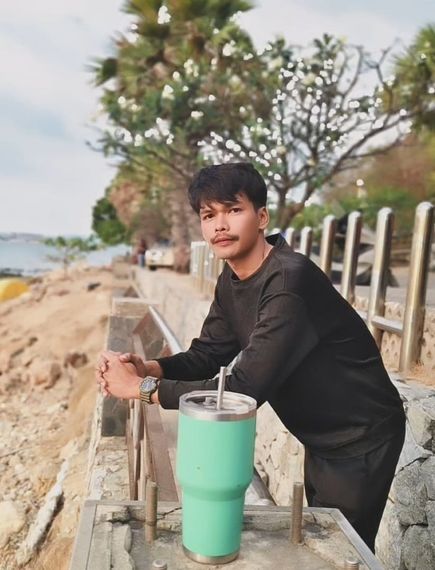 chat looking for friends  from Ubon Ratchathani