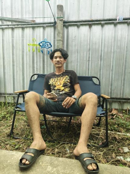 chat looking for friends  from Pathum Thani