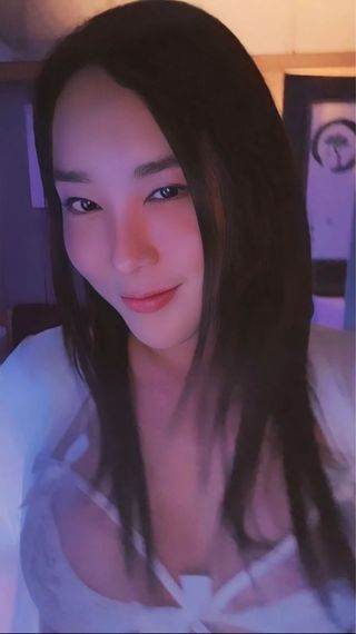 chat single  from Nonthaburi