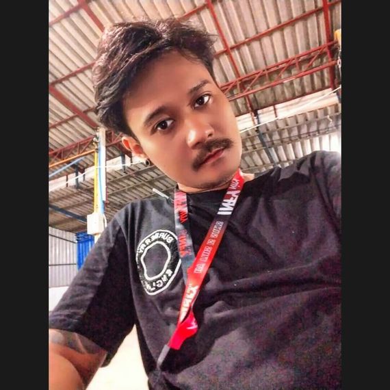 chat find love, chat  from Bangkok