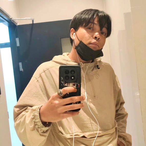 chat looking for friends  from Bangkok