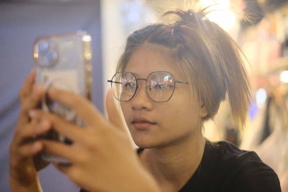 แชท หาเพื่อนคุย, โสด 