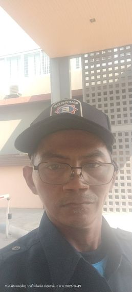 chat looking for friends  from Pathum Thani