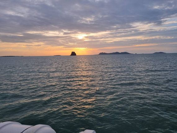 chat find love, hangout  from Bangkok