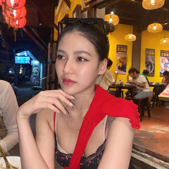 แชท หากิ๊ก  ที่อยู่ กรุงเทพมหานคร