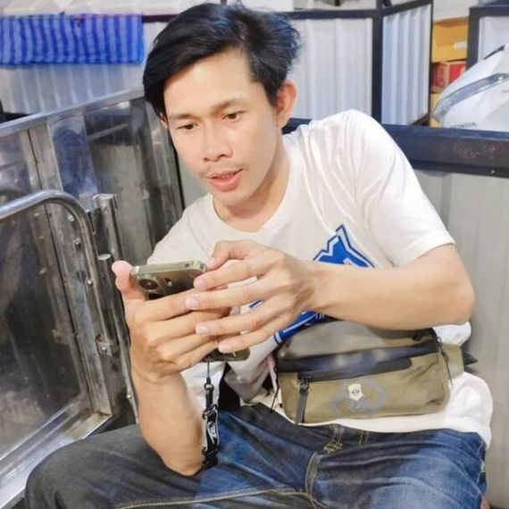 แชท โสด  ที่อยู่ กรุงเทพมหานคร