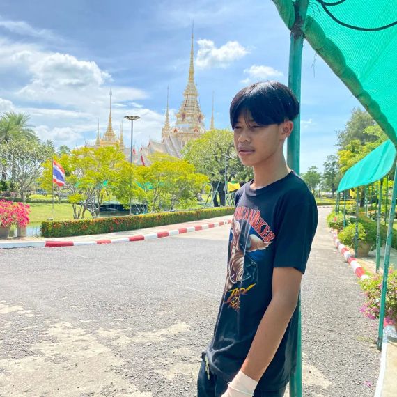 แชท โสด  ที่อยู่  สุพรรณบุรี