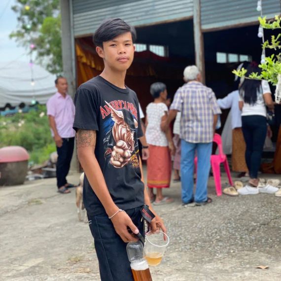 แชท โสด  ที่อยู่  สุพรรณบุรี