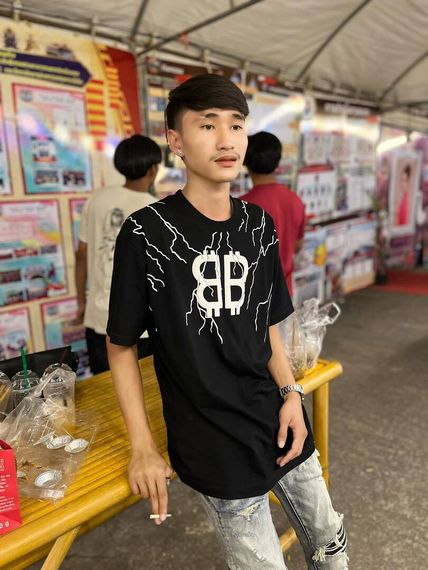 แชท หากิ๊ก, โสด 