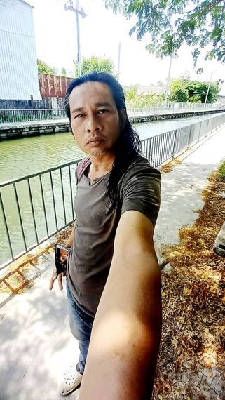 chat find love, chat  from Bangkok