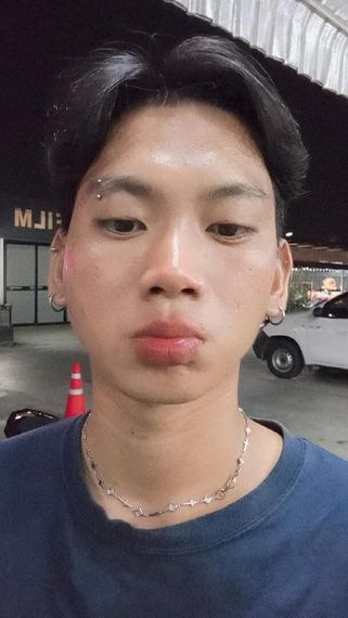 chat find love, chat  from Bangkok