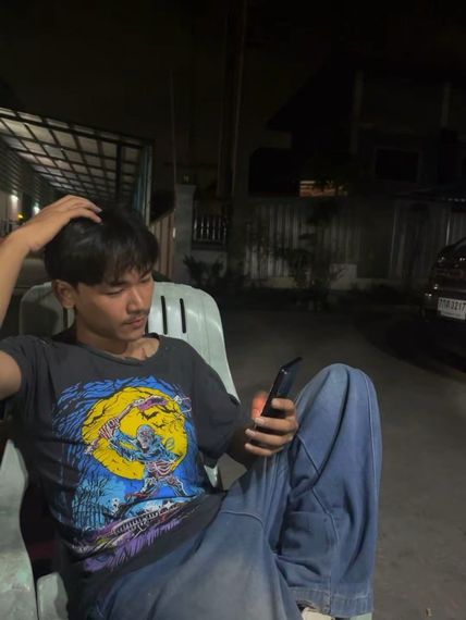 chat chat, camera chat  from Samut Sakhon