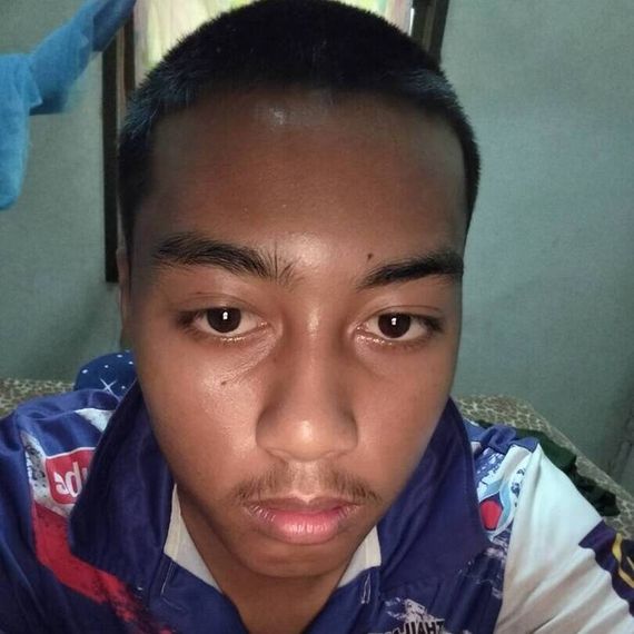 แชท หากิ๊ก, โสด  ที่อยู่  อุบลราชธานี