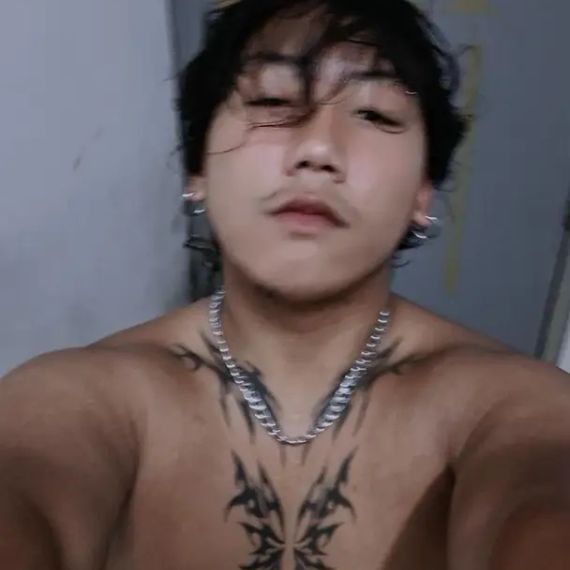 แชท หาเพื่อนเที่ยว  ที่อยู่ กรุงเทพมหานคร