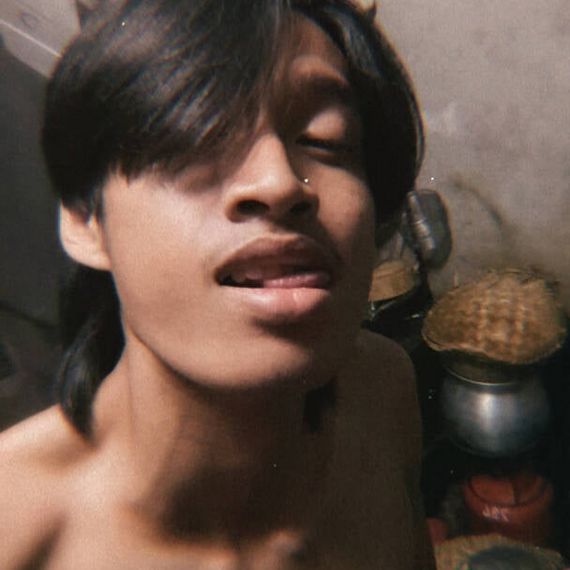 แชท โสด  ที่อยู่ กรุงเทพมหานคร