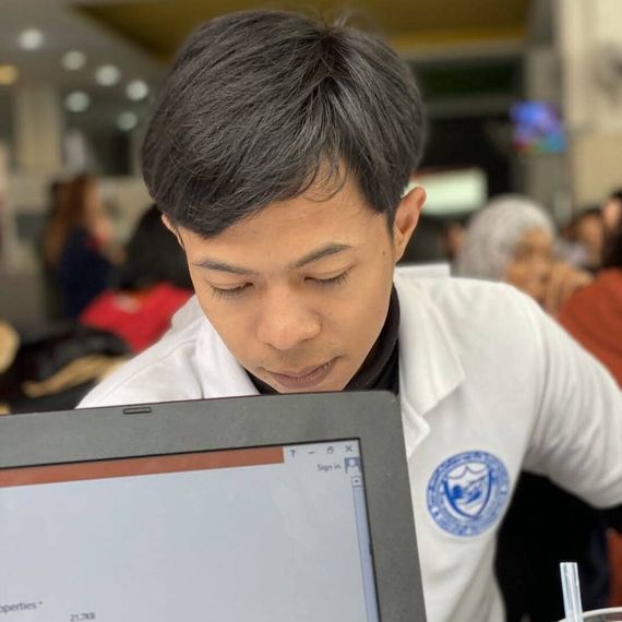 แชท หากิ๊ก  ที่อยู่ กรุงเทพมหานคร