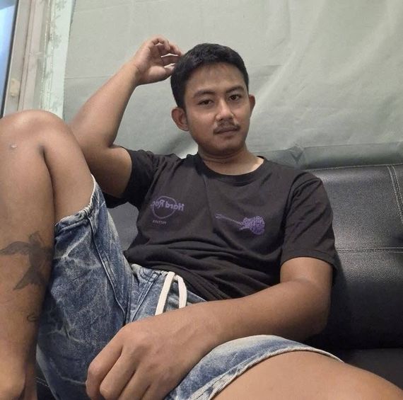 แชท หากิ๊ก  ที่อยู่  ปทุมธานี