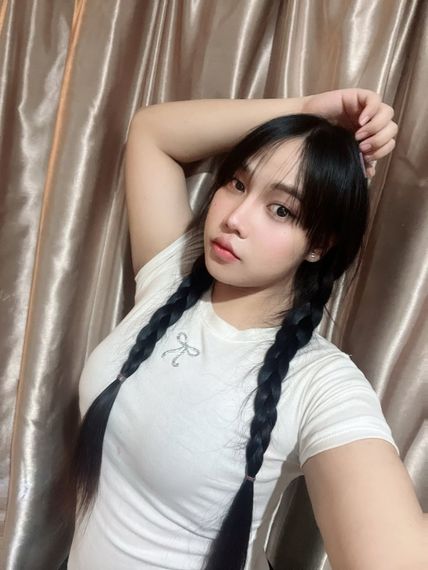 chat find love, chat  from Bangkok