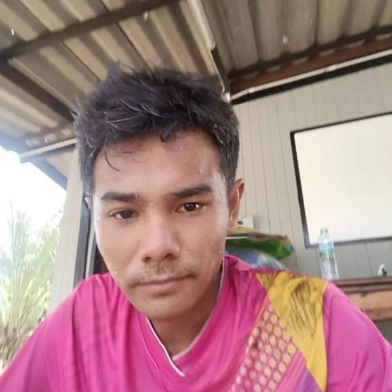 แชท หากิ๊ก 