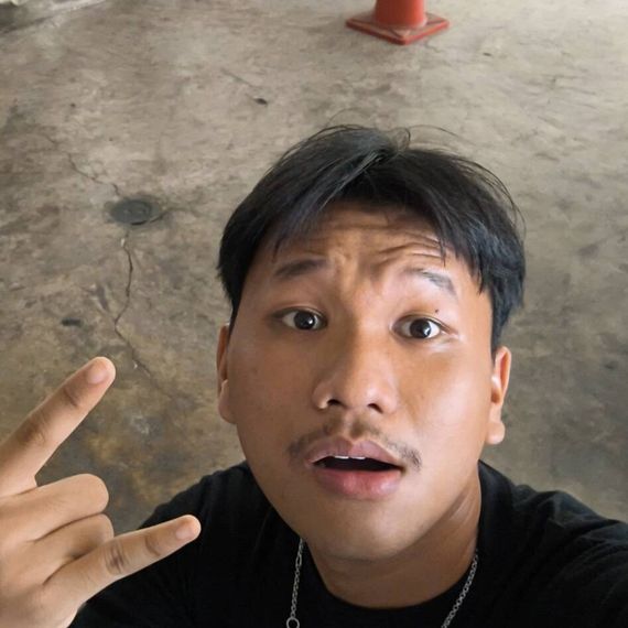 แชท หากิ๊ก  ที่อยู่ กรุงเทพมหานคร