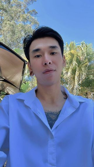 แชท หากิ๊ก, โสด 